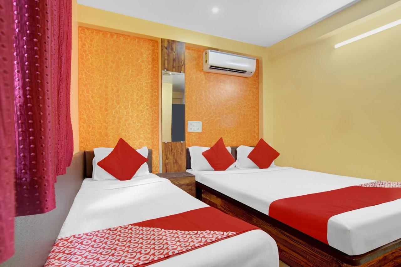 Oyo 79454 Shree Laxmi Palace Hotel Ujjain Bagian luar foto