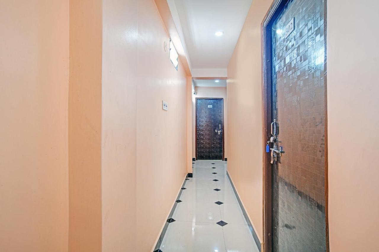 Oyo 79454 Shree Laxmi Palace Hotel Ujjain Bagian luar foto